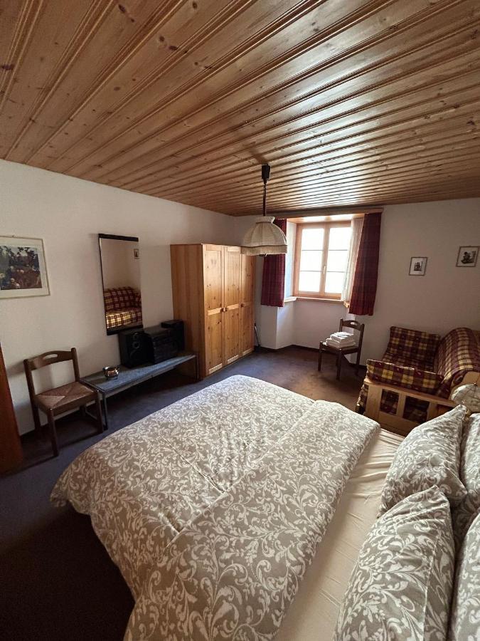 Casa Lalla Affittasi Nel Centro Di Poschiavo Exterior photo